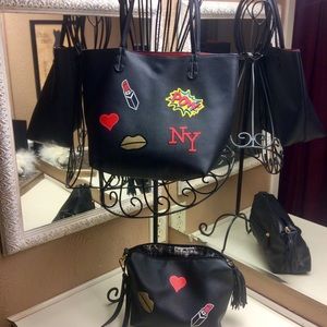 NYC tote w. Makeup bag